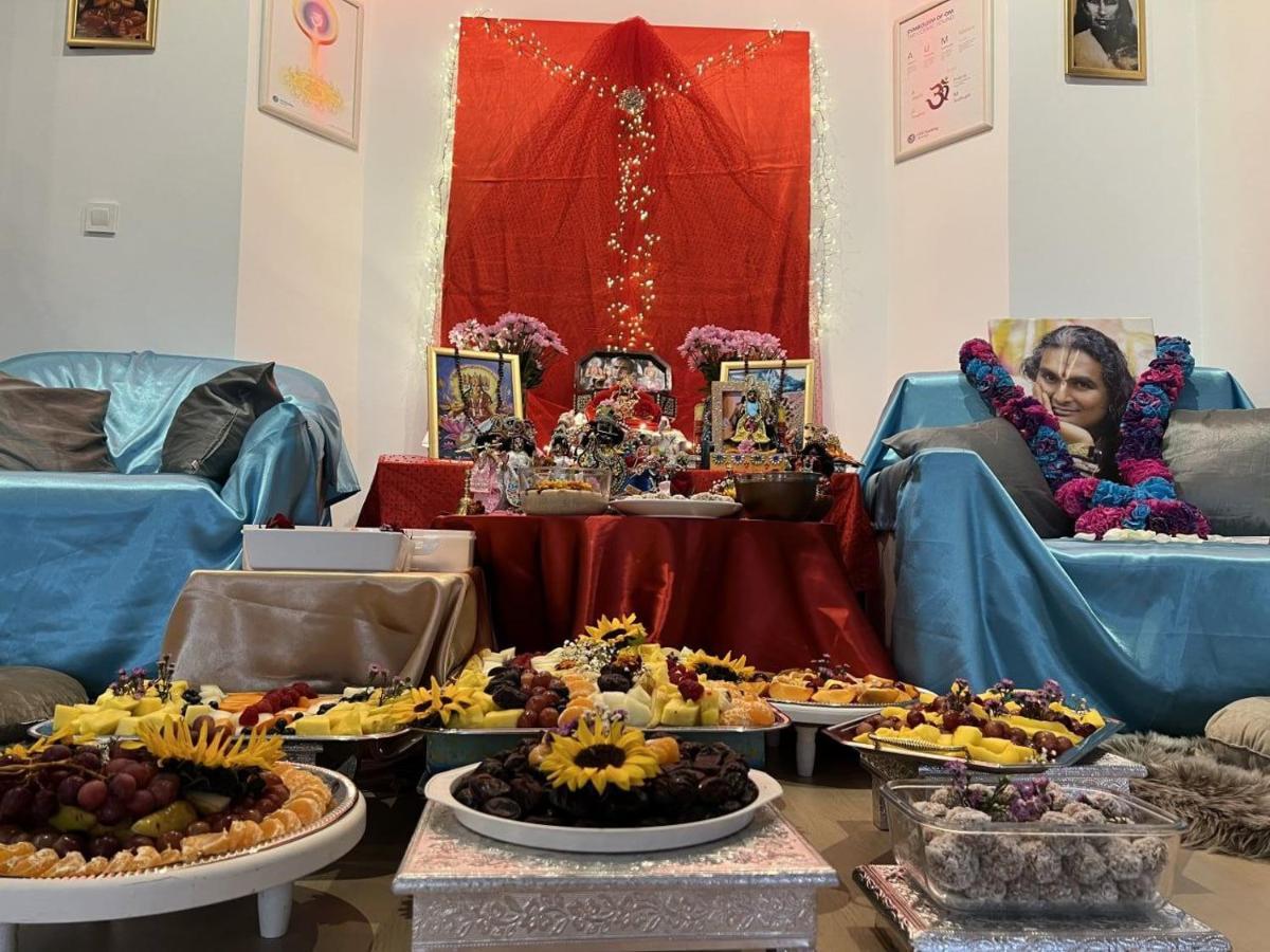Om Yoga Center Apartman Beszterce Kültér fotó